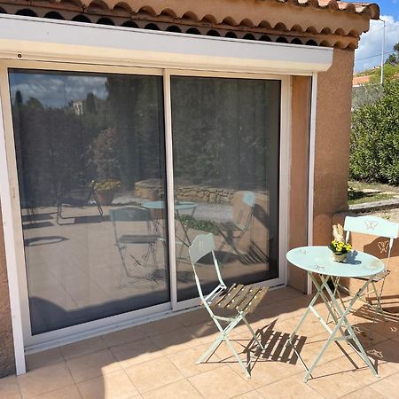 Studio Charmant Avec Terrasse Lançon-Provence Екстериор снимка