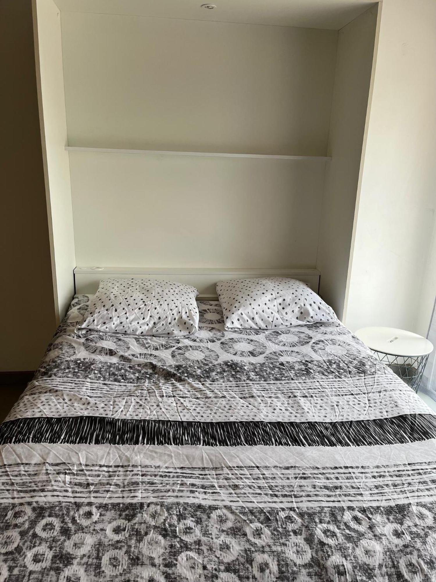 Studio Charmant Avec Terrasse Lançon-Provence Екстериор снимка